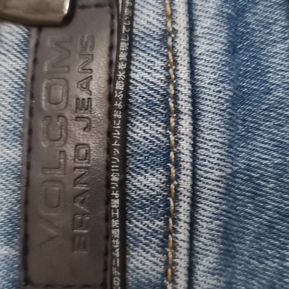 Volcom Womens?Jeans Stoned Straight High Rise Ankle Raw Hem Distressed Sz 28 EUC - Picture 9 of 15